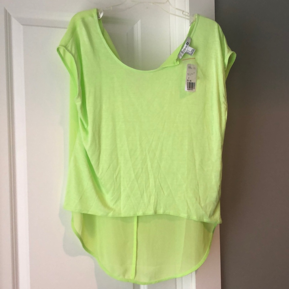 Forever 21 bright green flowy tee